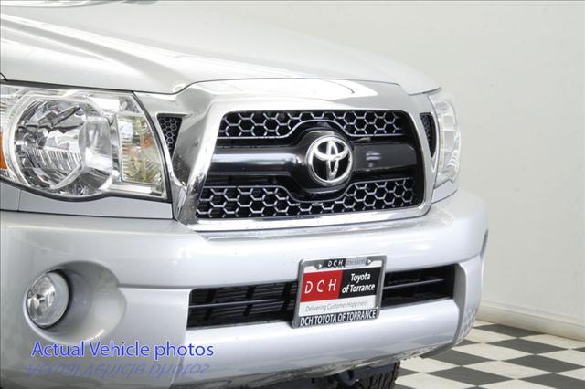 Toyota Tacoma 2011 photo 1