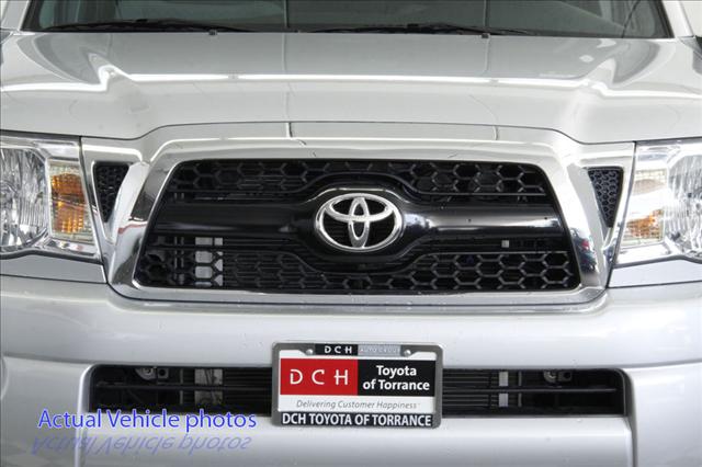 Toyota Tacoma 2011 photo 2