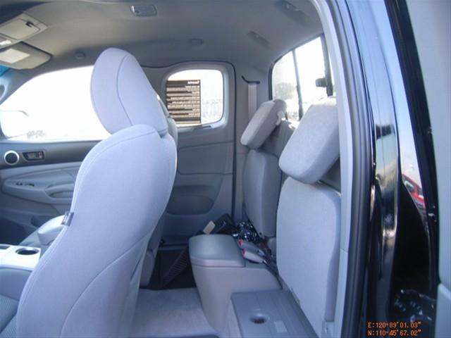 Toyota Tacoma 2011 photo 3