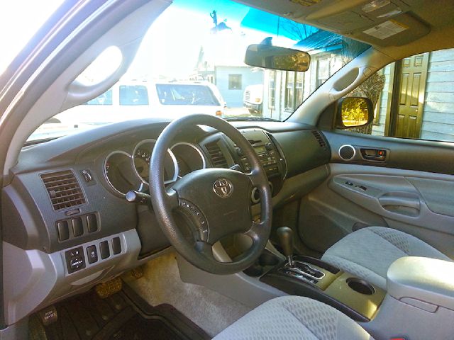Toyota Tacoma 2011 photo 1