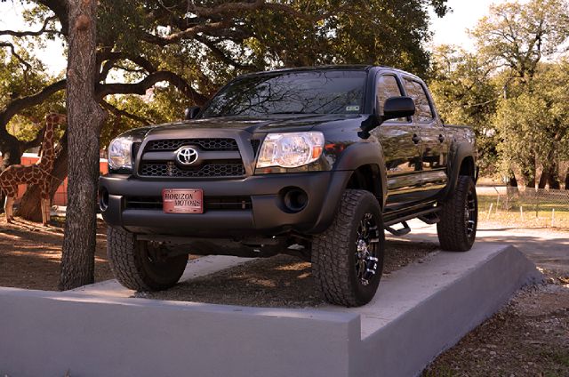 Toyota Tacoma 2011 photo 2