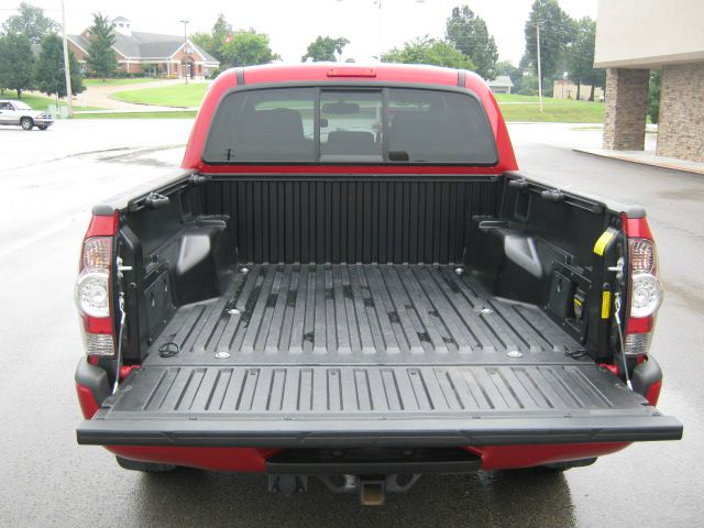 Toyota Tacoma 2011 photo 4