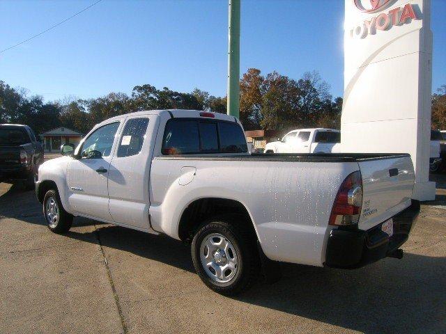 Toyota Tacoma 2011 photo 2
