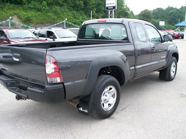 Toyota Tacoma 2011 photo 3