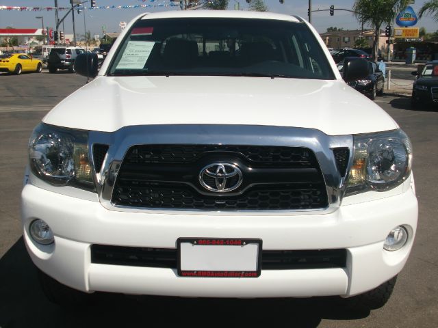 Toyota Tacoma 2011 photo 1
