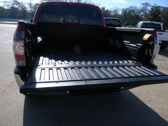 Toyota Tacoma 2011 photo 2