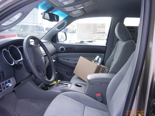 Toyota Tacoma 2011 photo 1