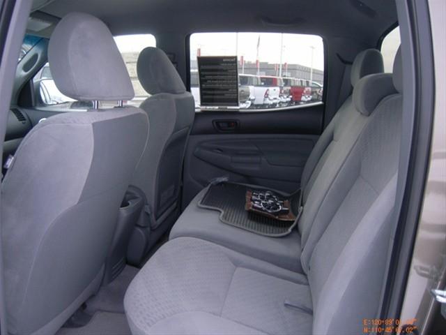 Toyota Tacoma 2011 photo 3