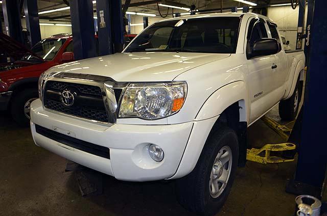 Toyota Tacoma 2011 photo 4