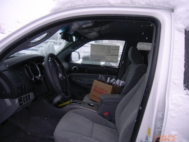Toyota Tacoma 2011 photo 2
