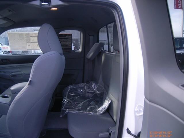 Toyota Tacoma 2011 photo 3