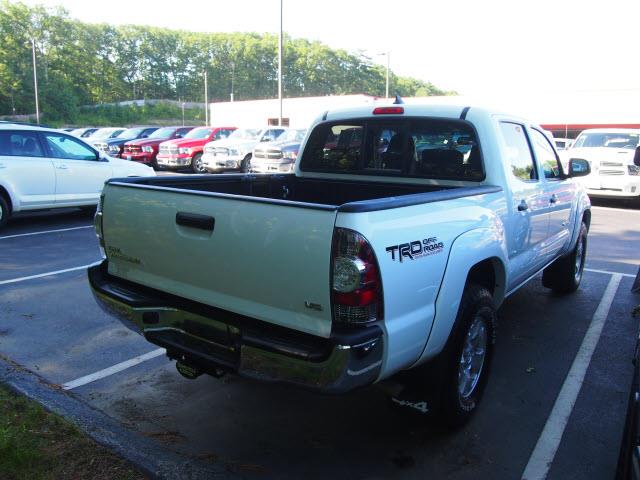 Toyota Tacoma 2012 photo 2