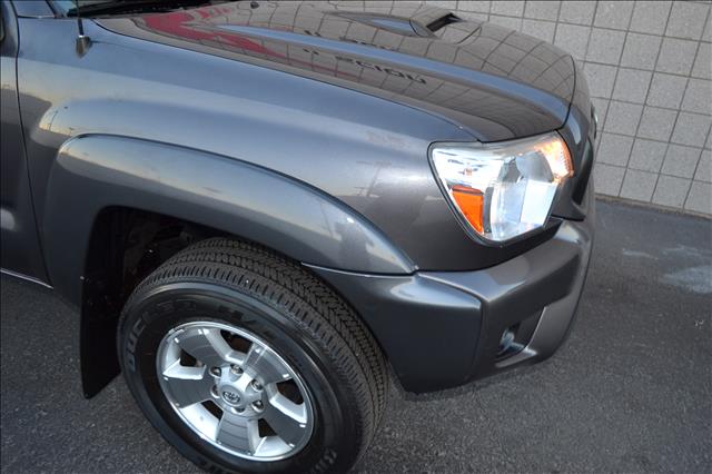 Toyota Tacoma 2012 photo 1