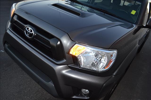 Toyota Tacoma 2012 photo 2