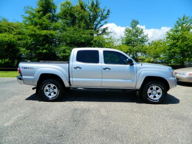 Toyota Tacoma 2013 photo 2