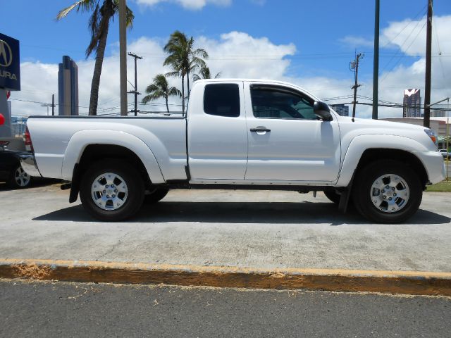 Toyota Tacoma 2013 photo 2