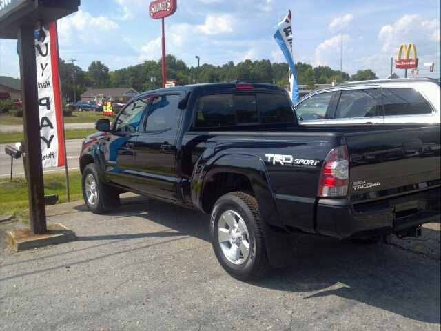 Toyota Tacoma 2014 photo 2