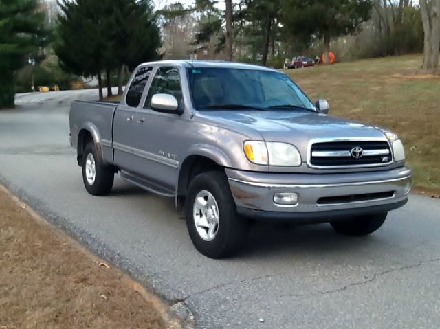 Toyota Tundra W8 4motion AUTO Pickup Truck