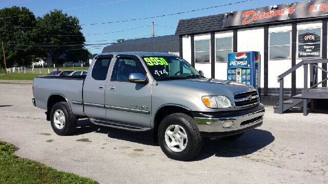 Toyota Tundra Lariat Supercrew 4WD Pickup Truck