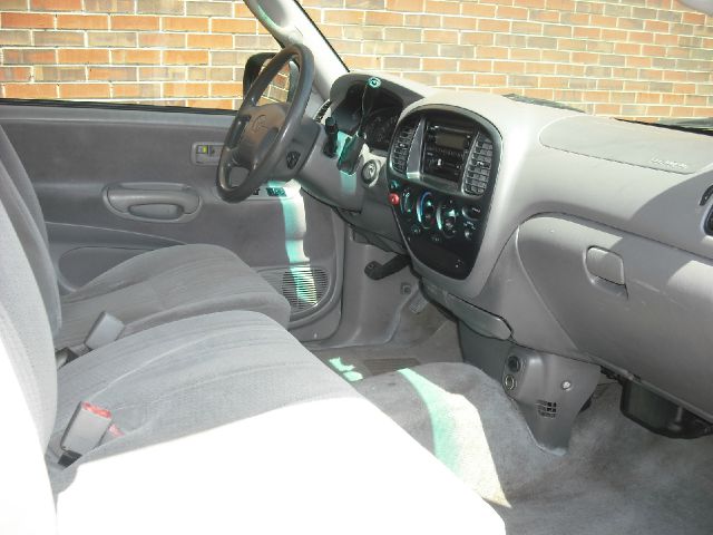 Toyota Tundra 2000 photo 26