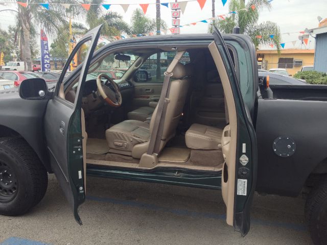 Toyota Tundra 2000 photo 2