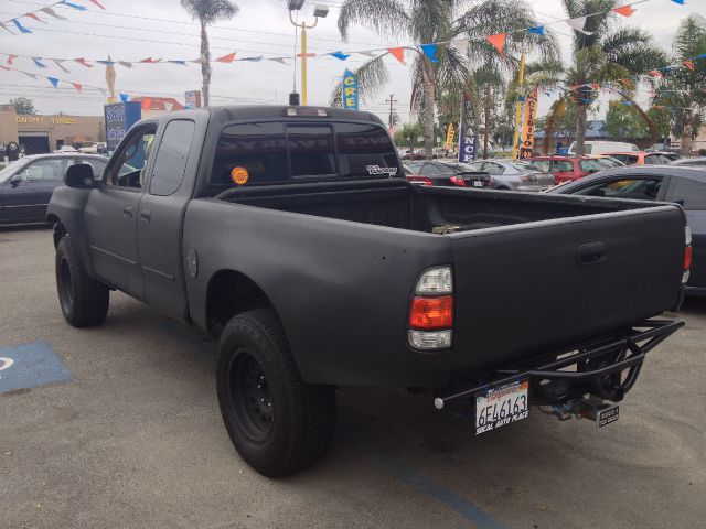 Toyota Tundra 2000 photo 3