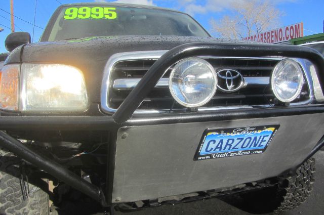 Toyota Tundra 2001 photo 1