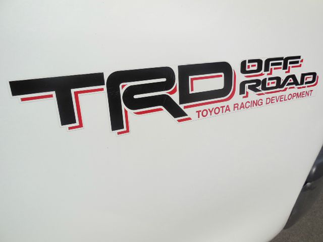Toyota Tundra LS Premium 4X4 Pickup Truck