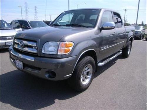 Toyota Tundra 2004 photo 2