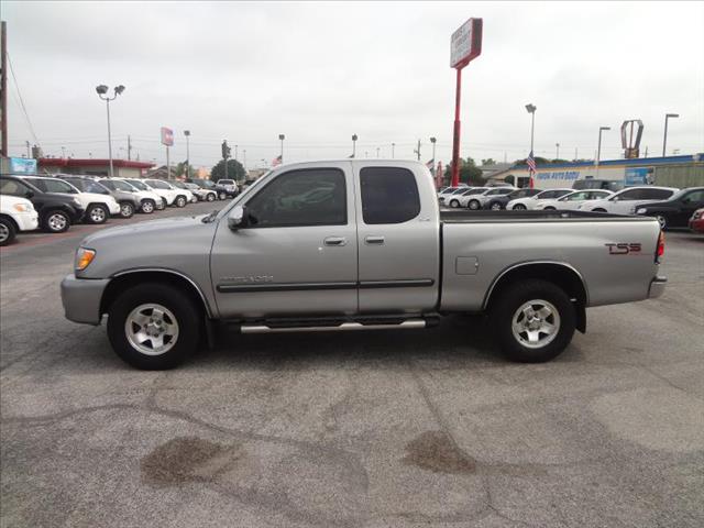 Toyota Tundra 2004 photo 2