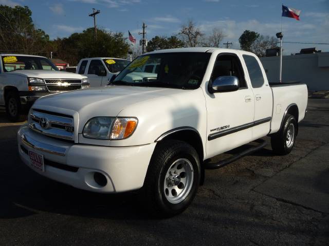 Toyota Tundra 2004 photo 1