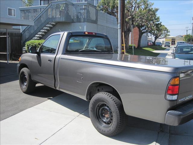 Toyota Tundra 2004 photo 2