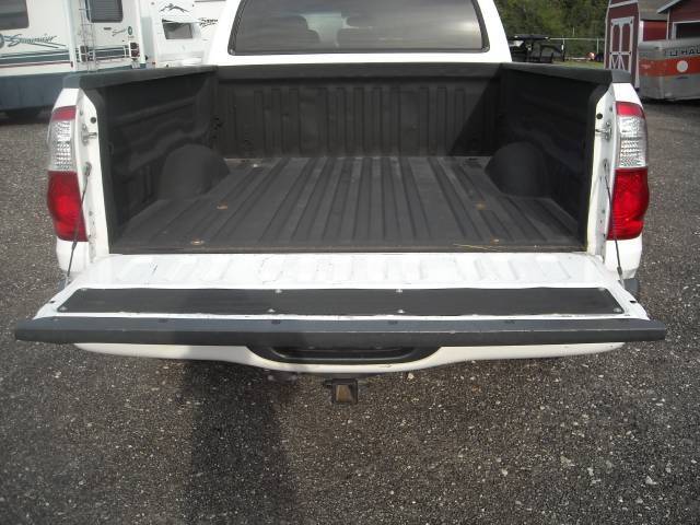 Toyota Tundra 2004 photo 2