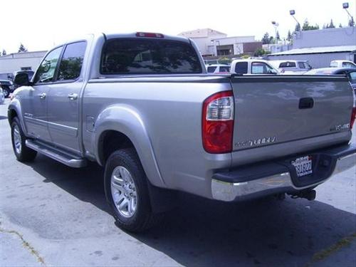 Toyota Tundra 2004 photo 2