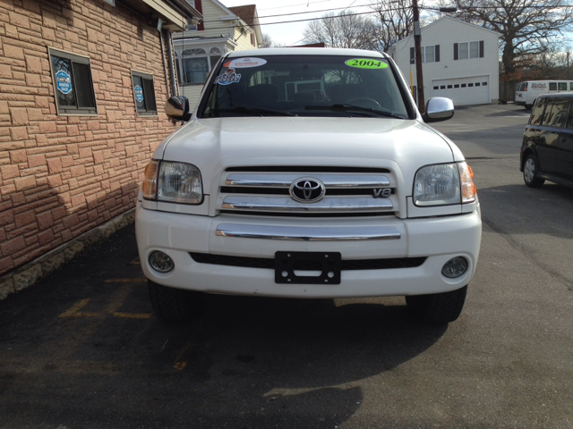 Toyota Tundra 2004 photo 1