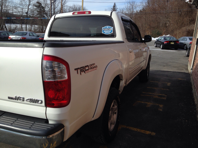 Toyota Tundra 2004 photo 3
