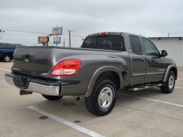 Toyota Tundra 2004 photo 1