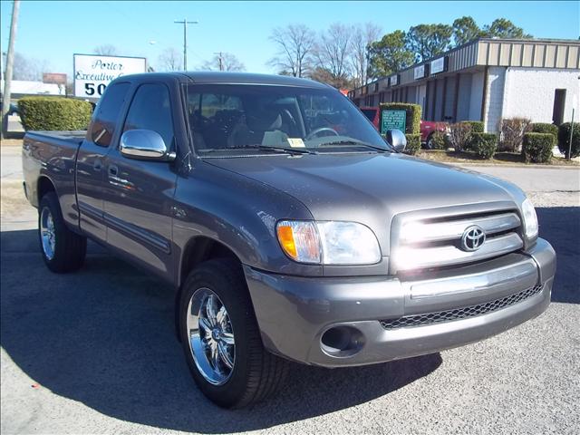 Toyota Tundra 2004 photo 2