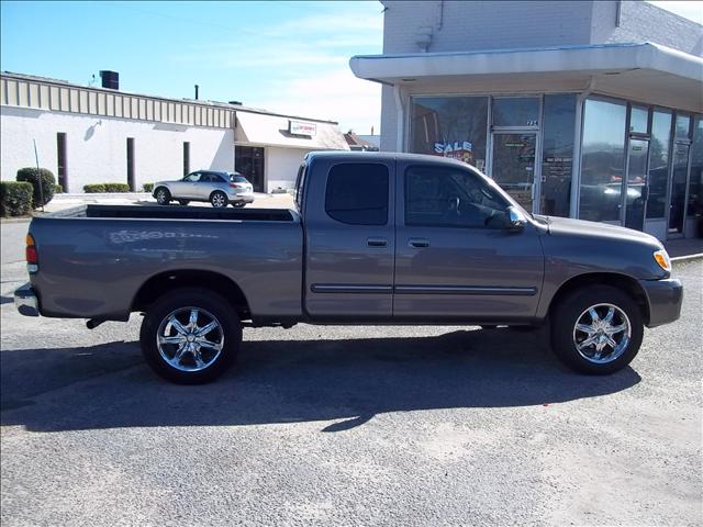 Toyota Tundra 2004 photo 3