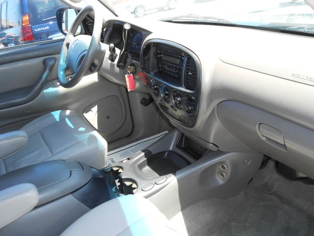 Toyota Tundra 2004 photo 2