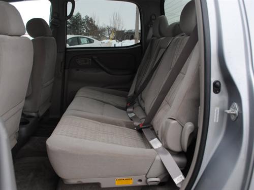 Toyota Tundra 2004 photo 2