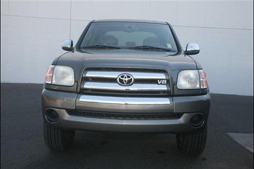 Toyota Tundra 2004 photo 2