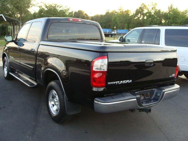 Toyota Tundra 2004 photo 2