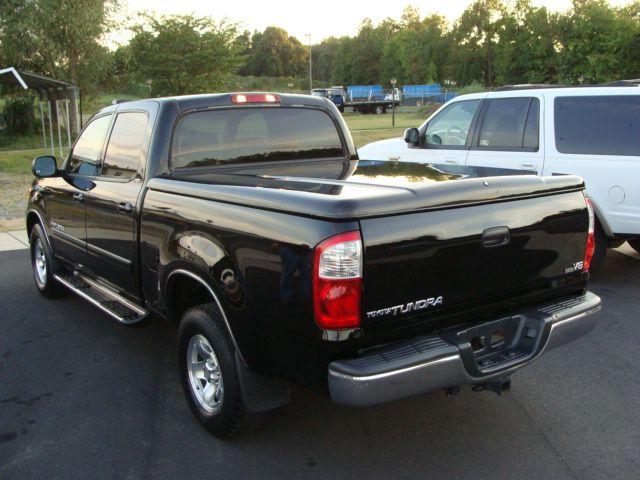Toyota Tundra 2004 photo 3