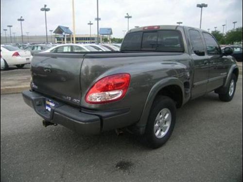 Toyota Tundra 2004 photo 2
