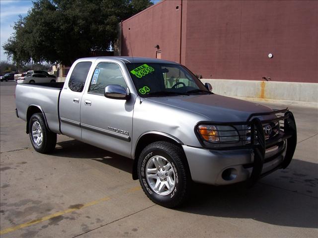 Toyota Tundra 2004 photo 2