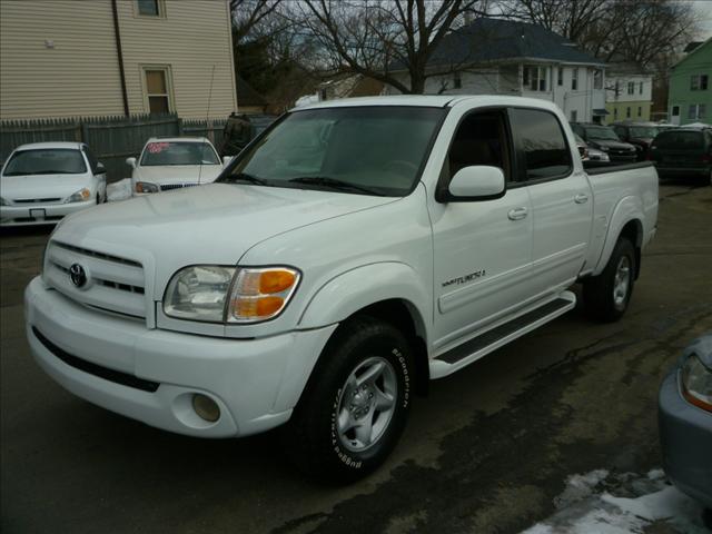 Toyota Tundra 2004 photo 1