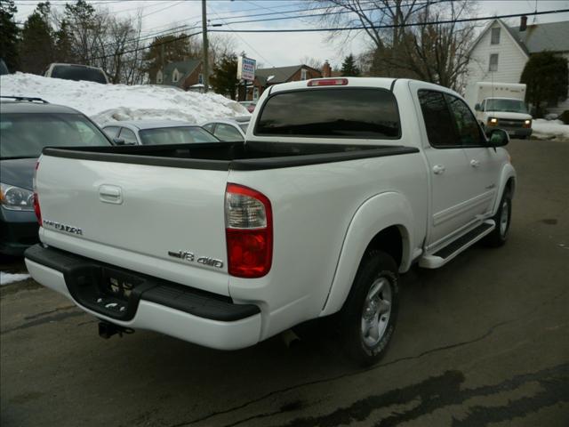 Toyota Tundra 2004 photo 2