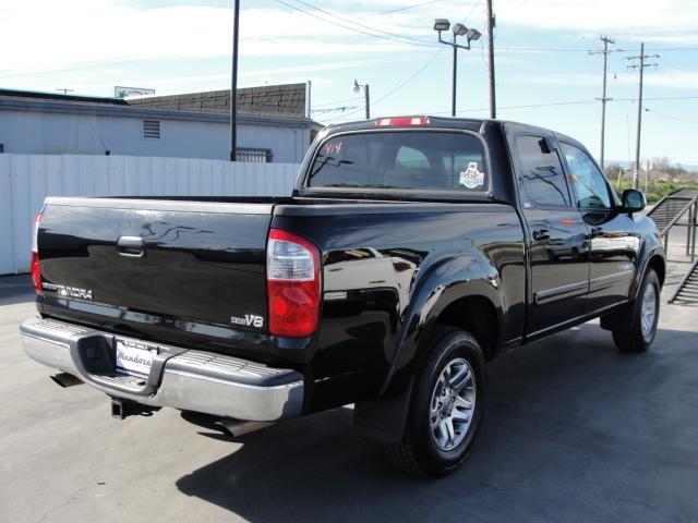 Toyota Tundra 2004 photo 1