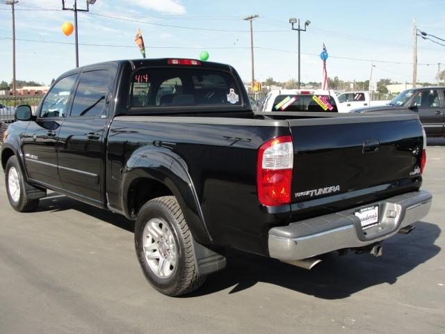 Toyota Tundra 2004 photo 2